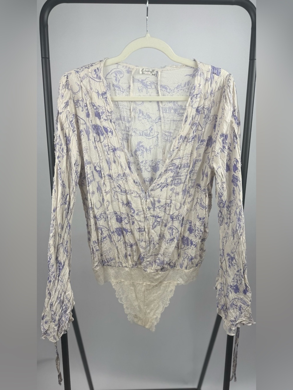 Free People Intimately Everything’s Rosy Bodysuit M Rodeo Print Lace Trim - Picture 5 of 8